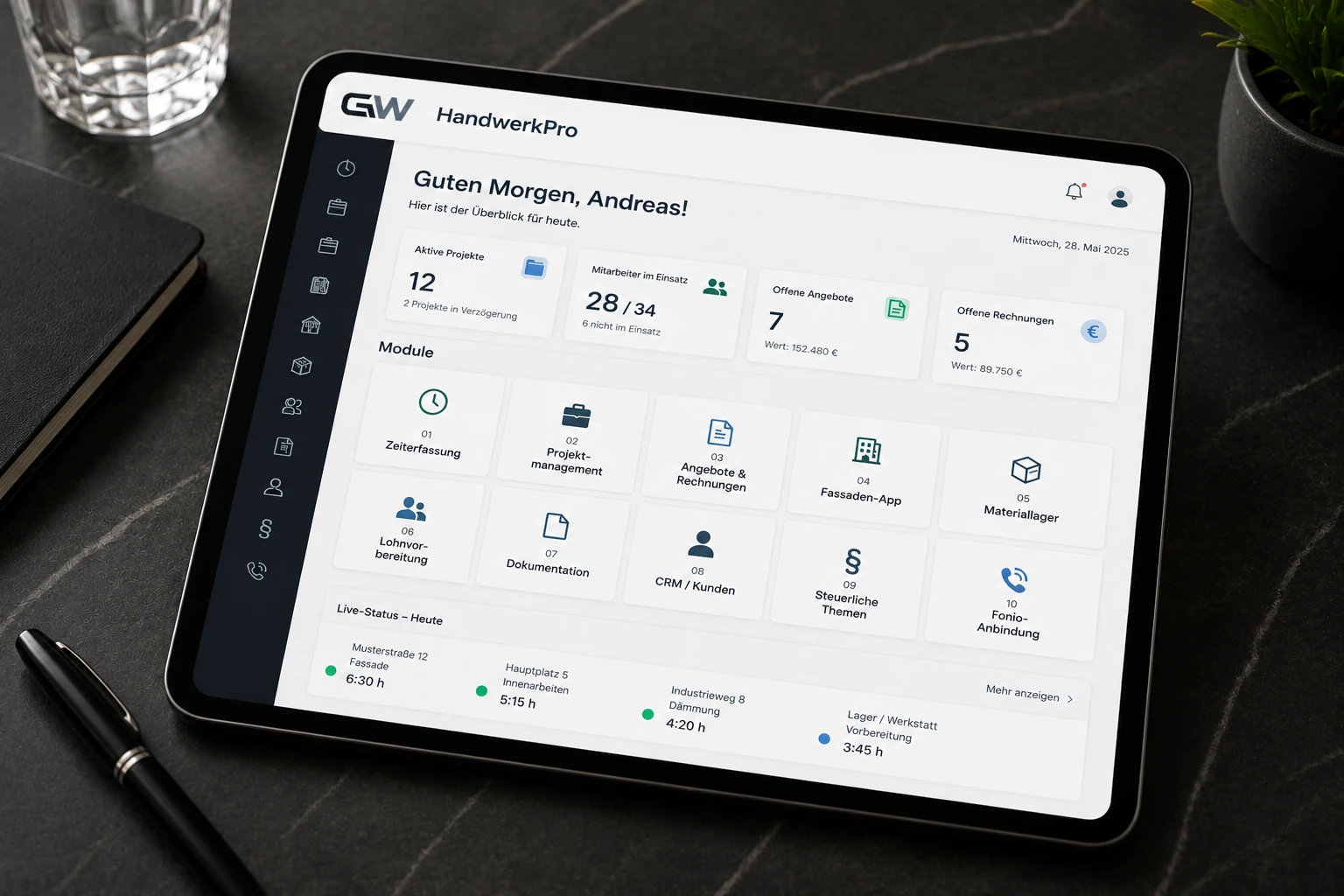 HandwerkPro Dashboard auf einem Tablet: Tagesübersicht mit aktiven Projekten, Mitarbeitern im Einsatz, offenen Angeboten und Modulen